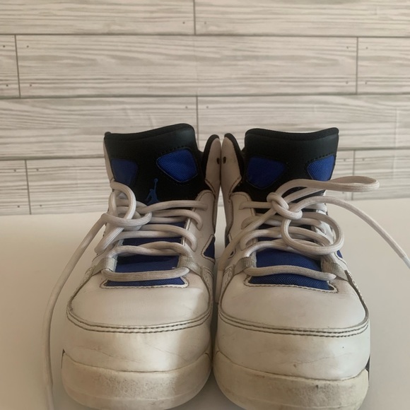 Boys size 3 Air Jordans - Picture 3 of 5